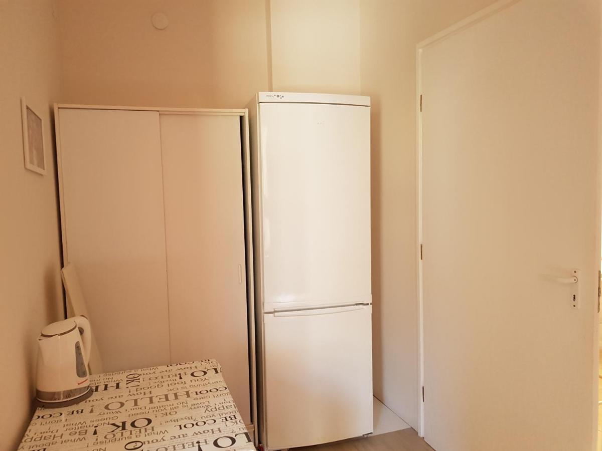 Crystal Es Susanne Panzio Bed & Breakfast Siofok Bagian luar foto