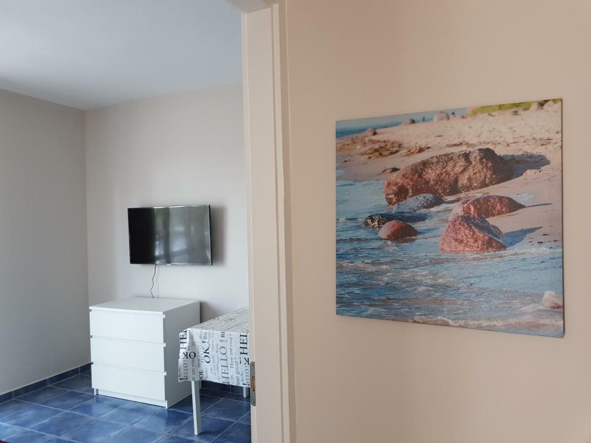 Crystal Es Susanne Panzio Bed & Breakfast Siofok Bagian luar foto