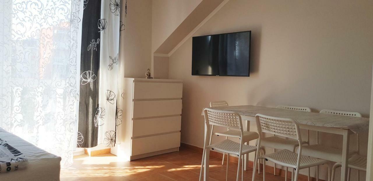 Crystal Es Susanne Panzio Bed & Breakfast Siofok Bagian luar foto